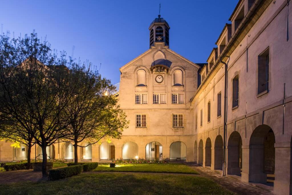 Chic Apart With Great View Of Paris Appartamento Saint-Denis  Esterno foto